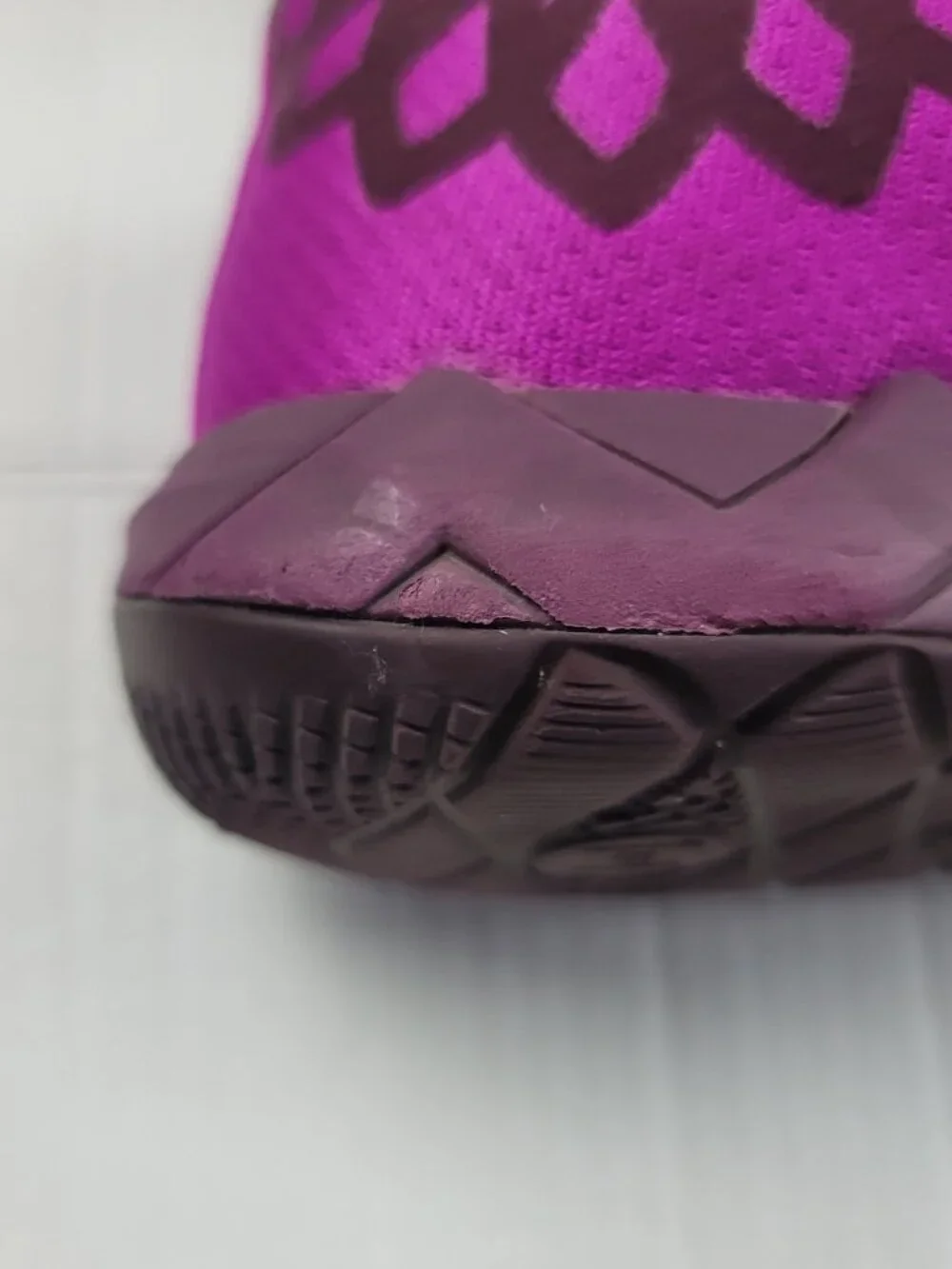 Puma LaMelo Ball MB.01 Lo Disco Basketball Shoes Boys Size 6.5 Purple